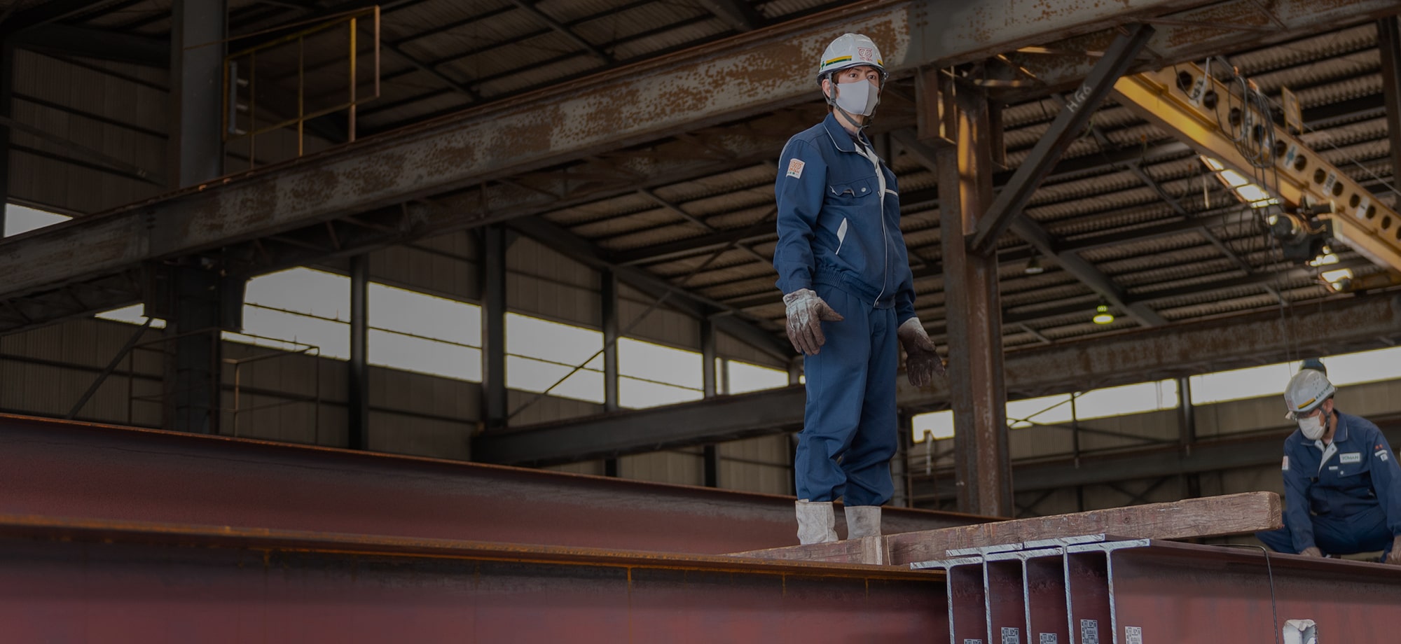 倉庫管理業務から輸送、クレーン業務まで